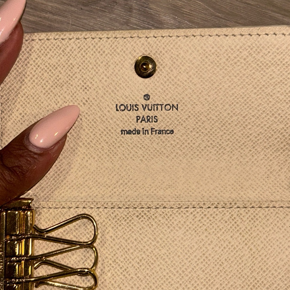 Louis Vuitton Damier Azur 4 Ring Key Holder - Picture 2 of 10